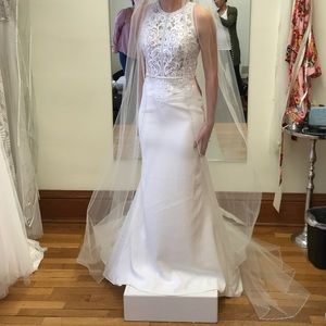 Wedding dress- elegant halter with beads lace and sparkle. Size 2